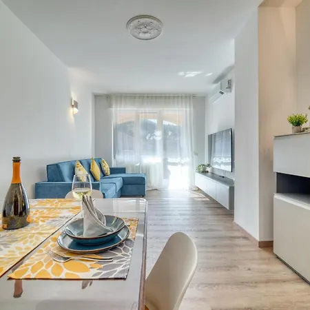 Casa Ginevra - Modern Design, King Bed & Terrace Apartmán *